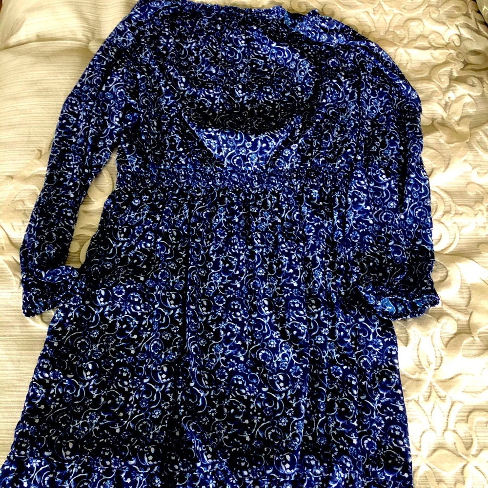 Long sleeved Elie Tahari dress